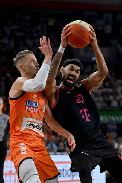 索兰克受伤 索兰克受伤