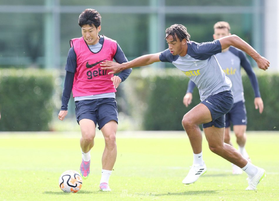 门与新晋黑 门与新晋黑